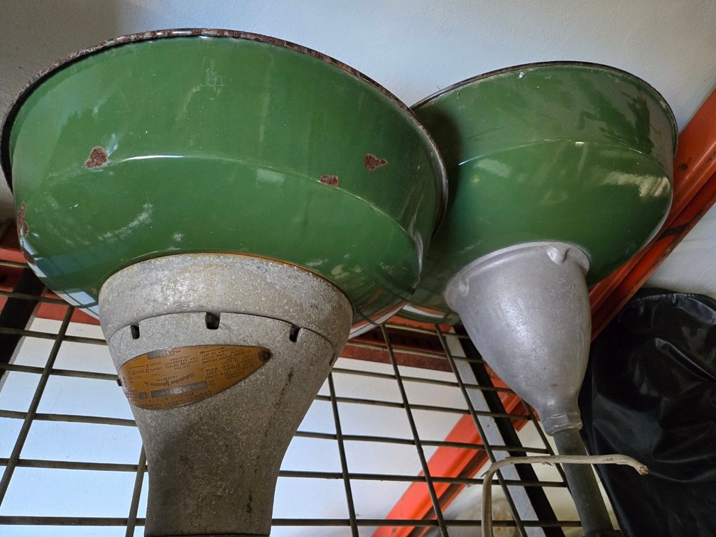 (2) Ceiling-Mntd Enamel Lights w/ Safety Shield - Gar
