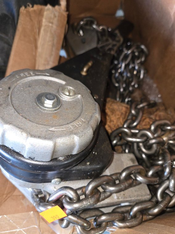 Chain Come-a-Long - Garage