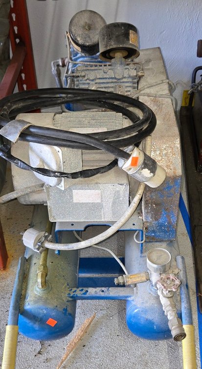 Emglo Air Compressor - Garage