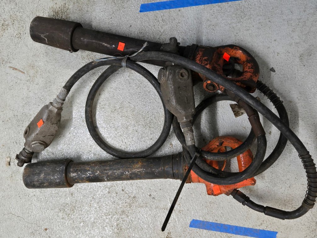 Air-Operated Jack Hammers - Garage