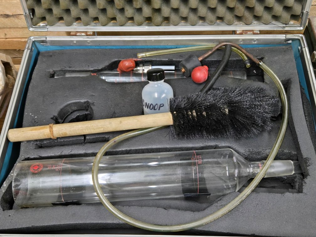 Snoop Liquid Leak Detector-Central Room
