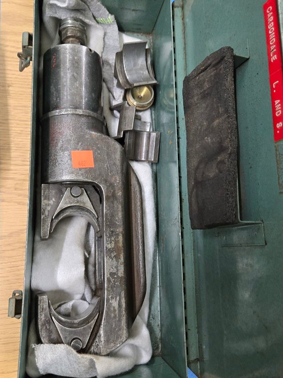 Burndy Hydraulic Crimper w/ Metal Box-Central Rm