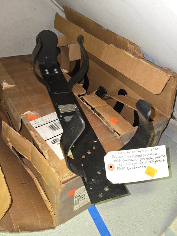 Walkway Spring Clamps-Stairwell