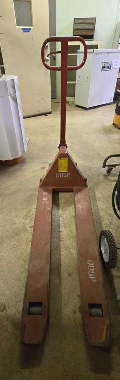 T-50 Narrow Pallet Jack-Central Room