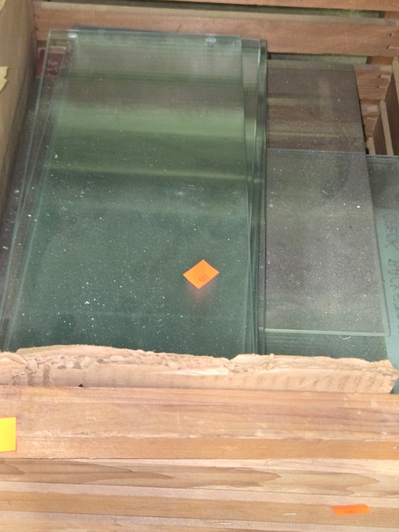 Box Various Size Plate Glass in Wood Crate-Cent Rm