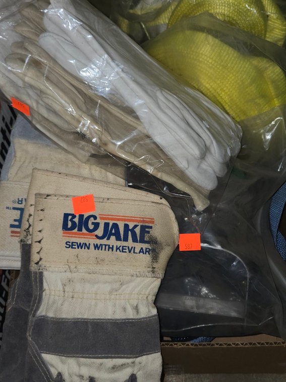 NEW Gloves, Safety Lanyards & Harness-Central Rm