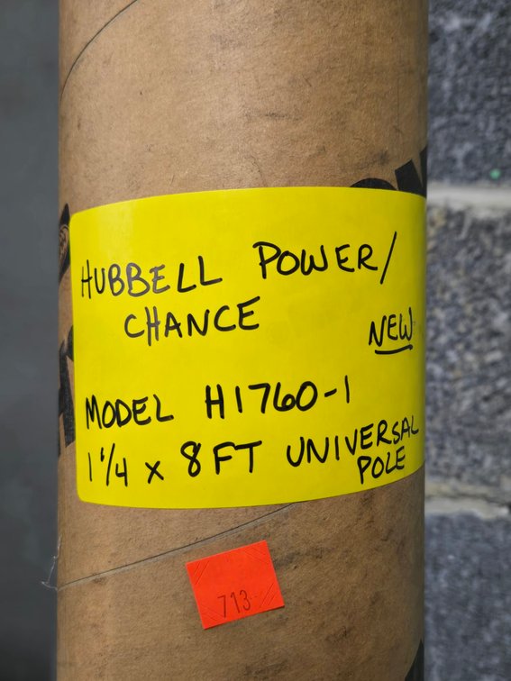Hubbell Power 1-1/4" x 8' Univ. Pole - Central Room