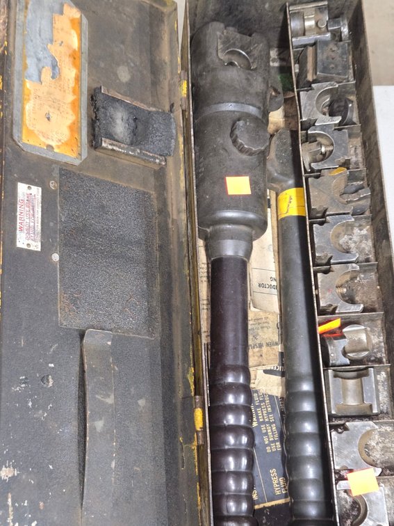 Burndy Hydraulic Crimping Tool w/ Dies-Well Rm