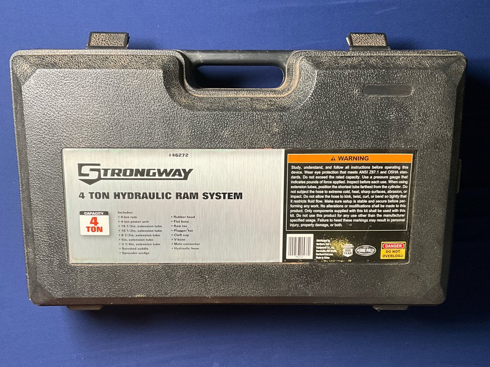 Strongway  4 Ton Hydraulic Ram System