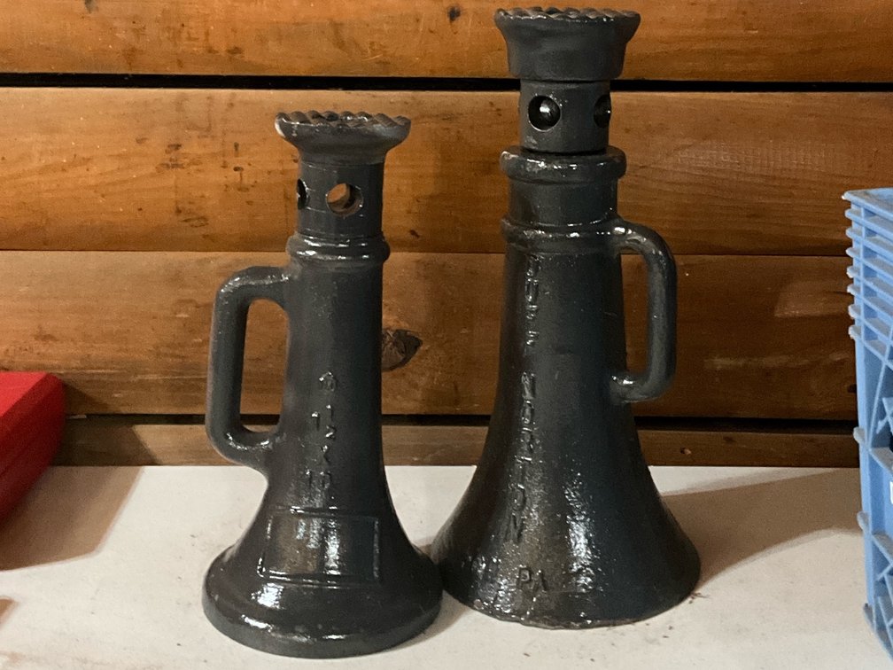 Lot of 2 Screw Jacks