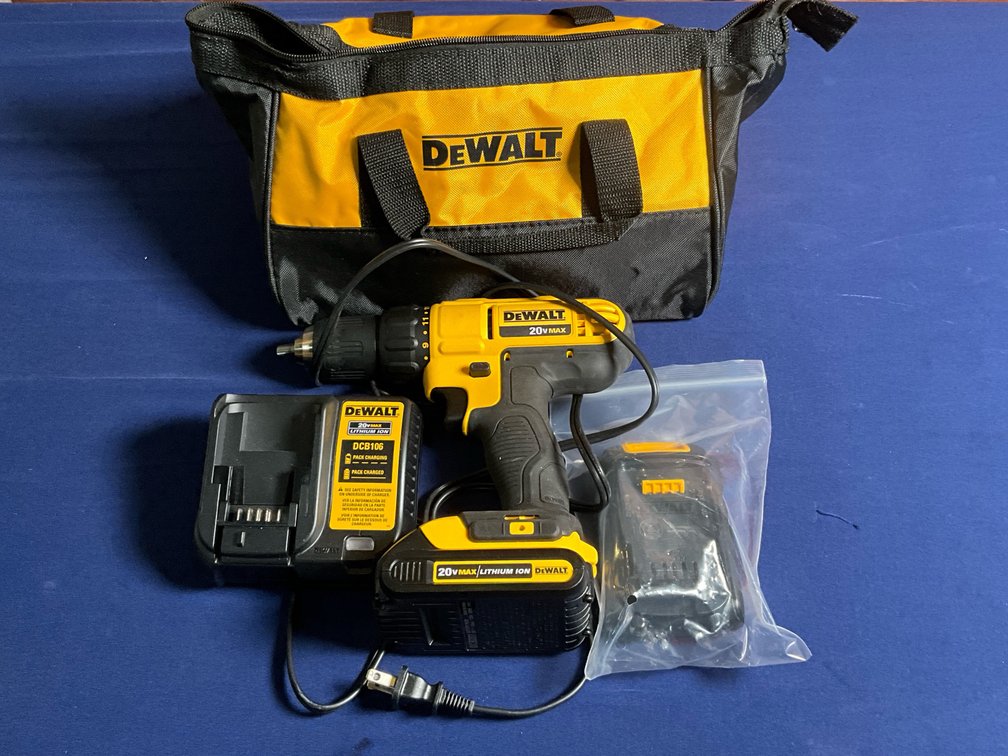 Dewalt 20V Compact Drill/Driver Set