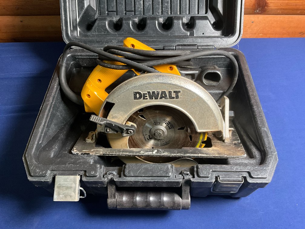 Dewalt Circular Saw