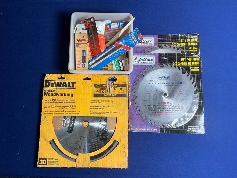 Saw Blade Lot/ Jig Saw Blades