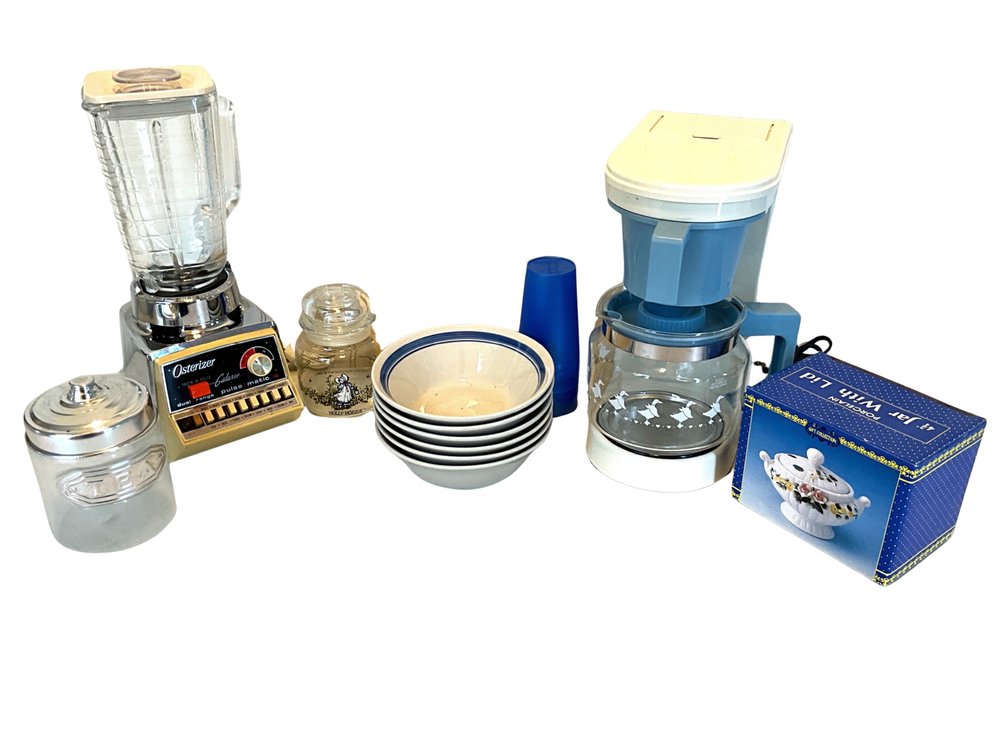 Kitchen Appliances, Bowls & Household Items