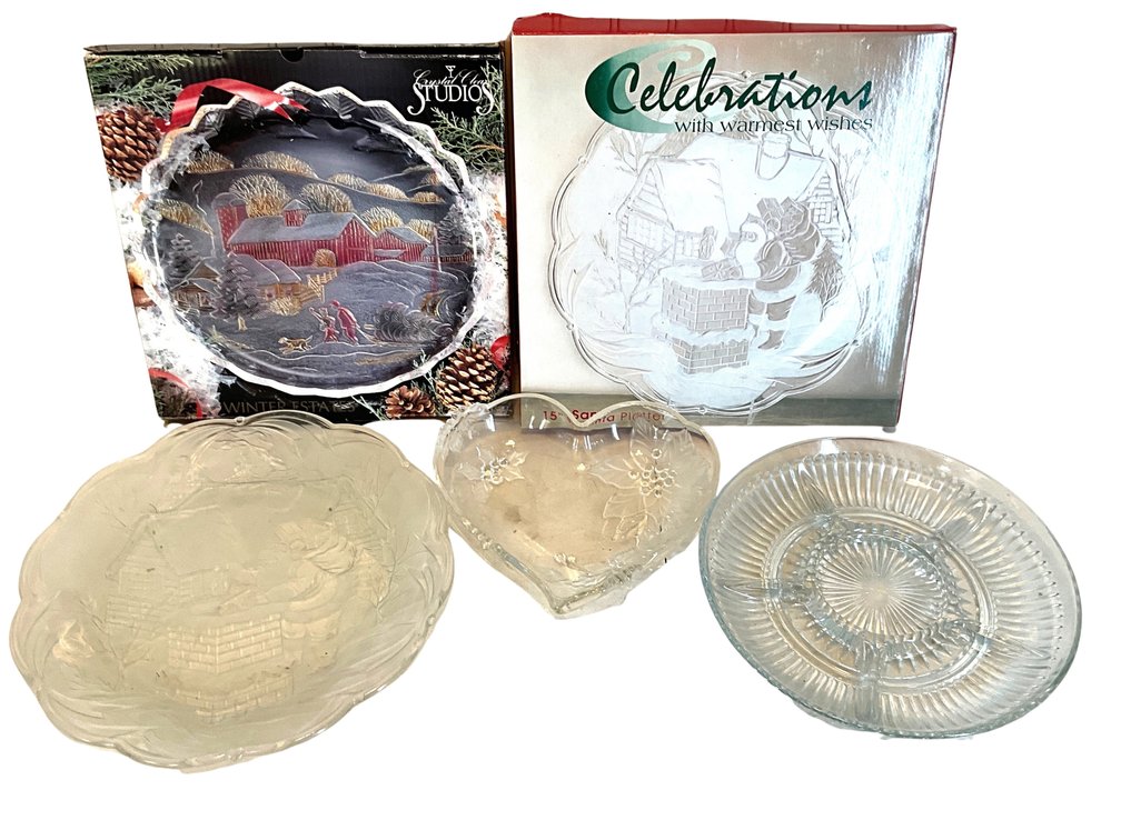 Holiday Glass Serving Platters & Dishes