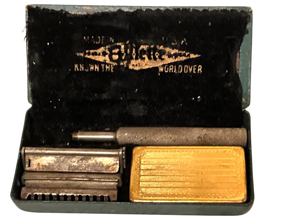 Gillette Safety Razor Set in Green Metal Case with Gold Tone Blade Holder