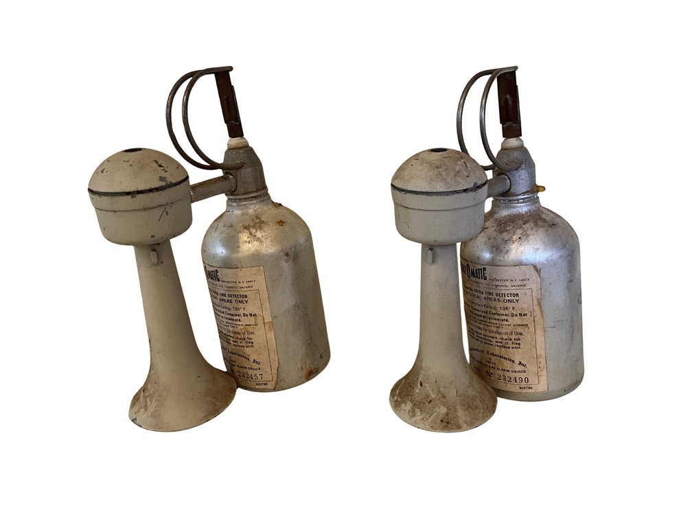 Two Bernzomatic Fire Detectors with Horn