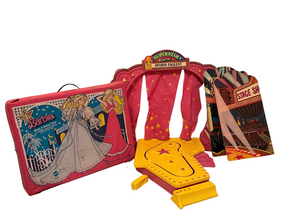 Barbie Superstar Awards Pageant Playset and Sleep 'n Keep Carrying Case