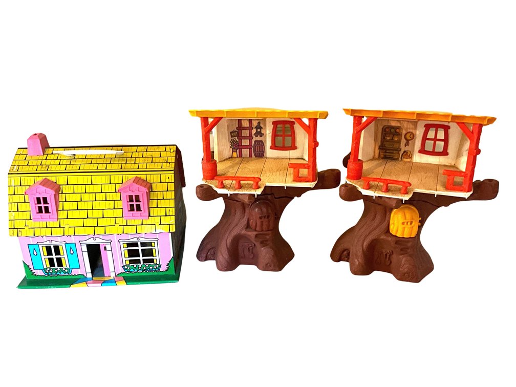 Metal Dollhouse with Carry Handle and Two Tree House Playsets