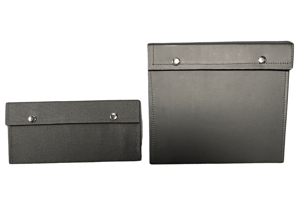 2 Pocket Knives Collector Cases