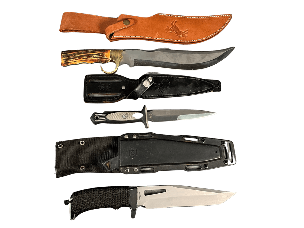3 Fixed Blade Colt Knives