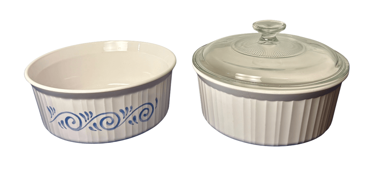 Set of (2) Corning Ware 2.5 Liter Casserole Dishes