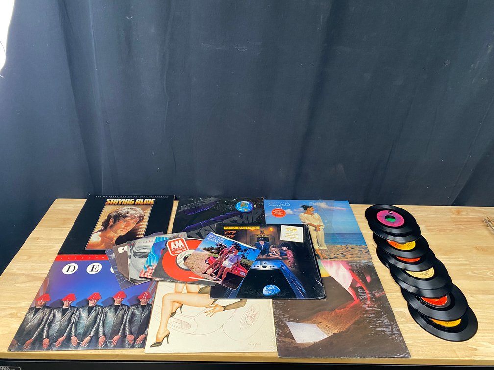 Collection on (22) Vintage Records LPs Sizes 33 and 45