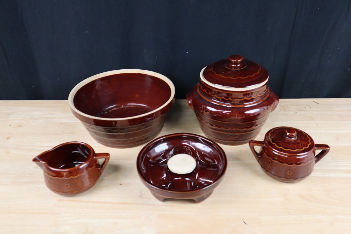 Collection of (5) Vintage 1960's Marcrest Daisy Pottery, including Cream/Sugar, Serving Bowl, Teapot Warmer, and Bean Baker Pot with Lid