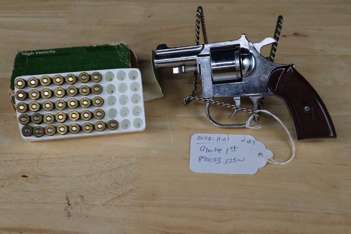 .32 SW Clerke 1st five shot revolver with 36 Remingtion Bullets