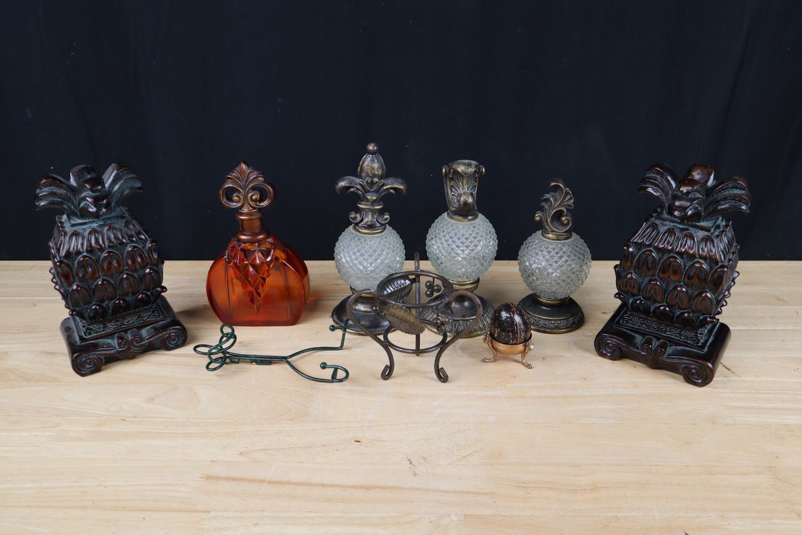 Assortment of Home Decoration items