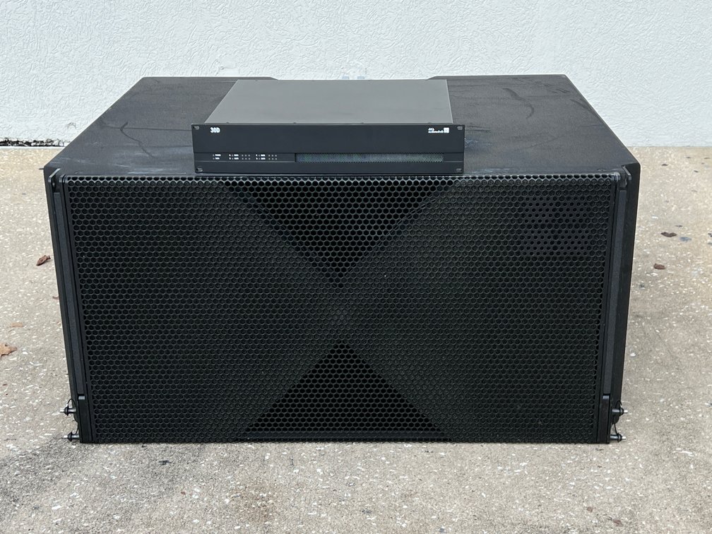 d&b Audiotechnik J-SUB Subwoofer (3x18") with d&b Audiotechnik 30D Amplifier