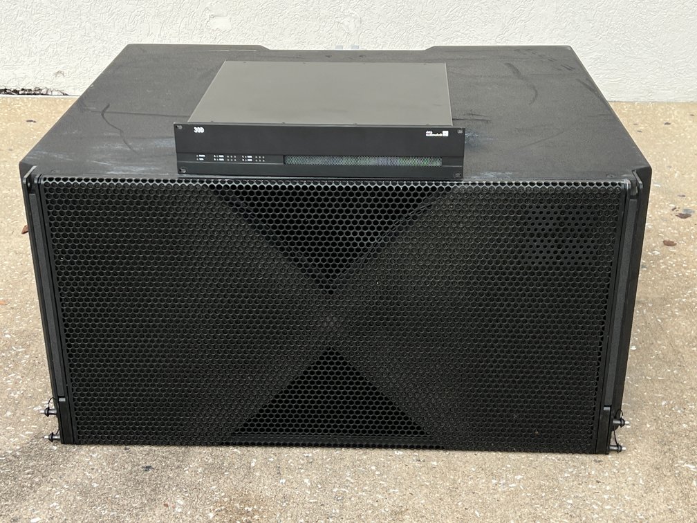 d&b Audiotechnik J-SUB Subwoofer (3x18") with d&b Audiotechnik 30D Amplifier