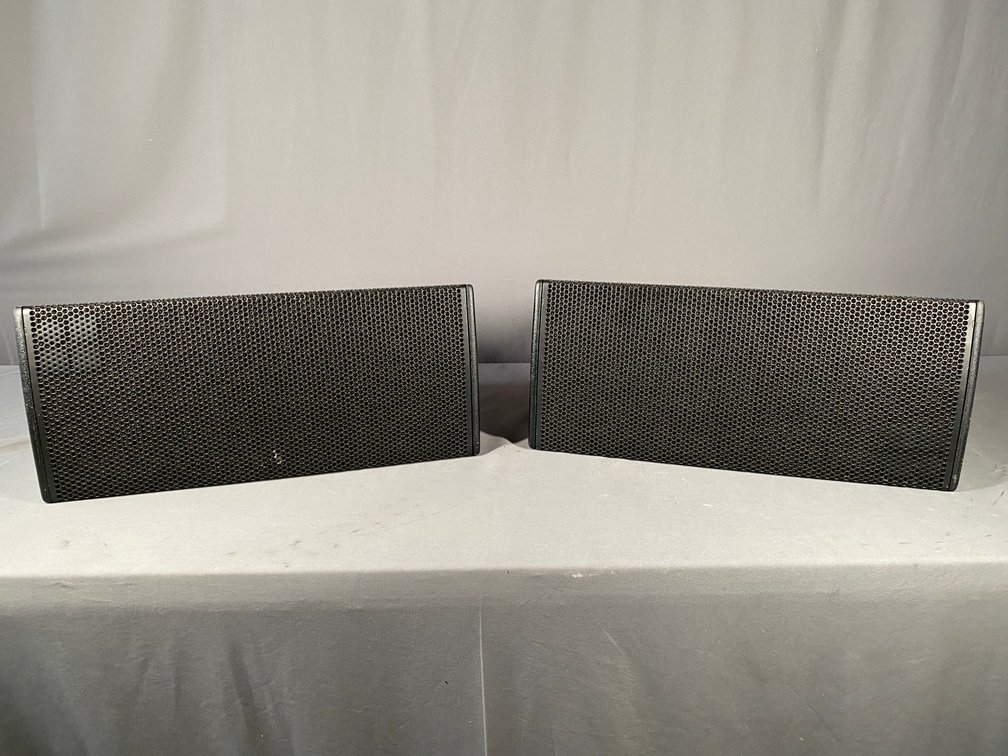 (2) d&b Audiotechnik Yi10P Loudspeakers (2 x 8"/1.4")