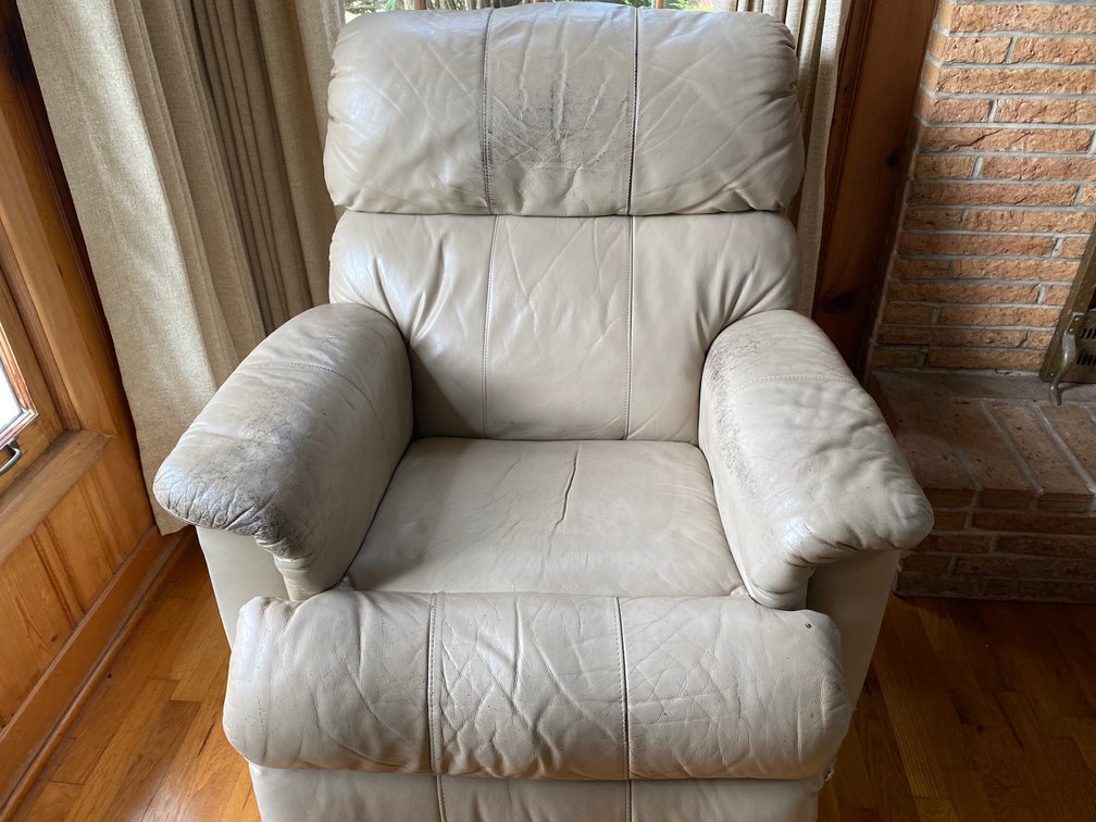 Light Tan Leather Recliner, Matches Lot 104