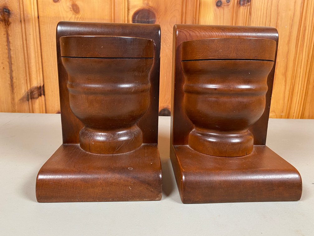Pair of Vintage Unbranded Wooden Urn/Vase Bookends