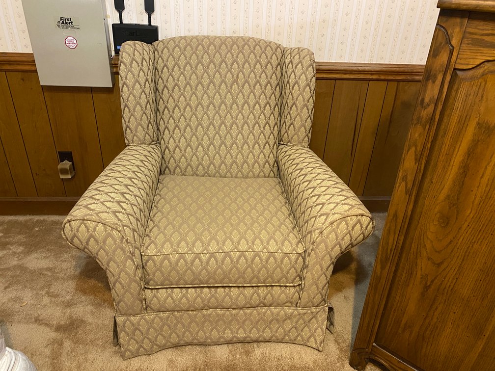 Upholstered Traditional Chair