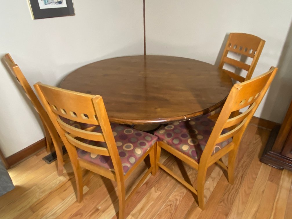 (5) Round Dining Table with 4 Chairs