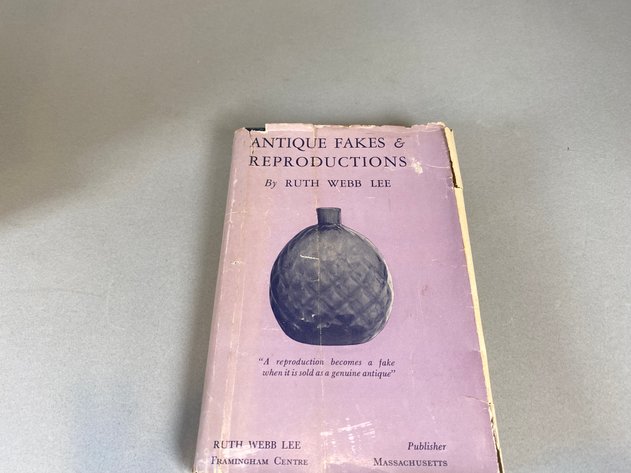 Image for (5) Vintage Antique Themed Reference Books