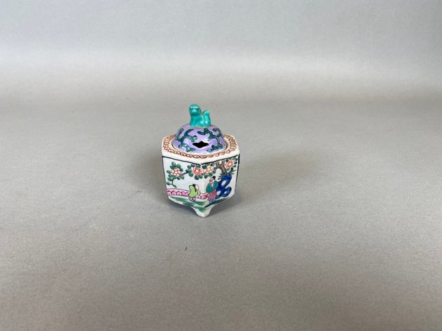 Image for Assortment of Vintage Chinese Decor