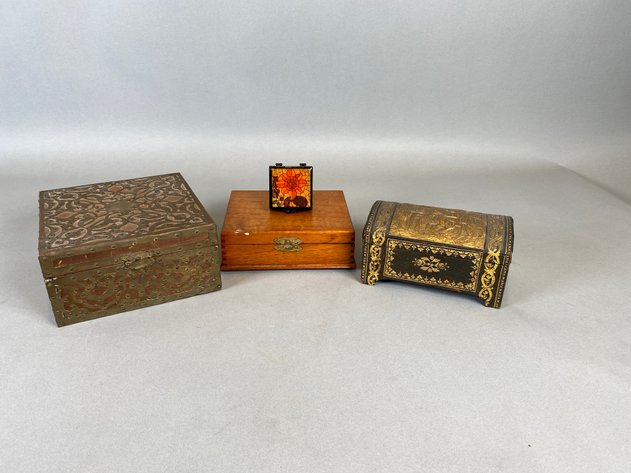 Image for (4) Vintage Wooden and Resin Decorative Boxes