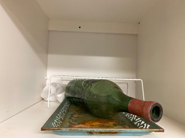 Image for Contents of Kitchen Cabinet Including (4) Shelves