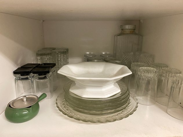 Image for Contents of Kitchen Cabinet Including (4) Shelves