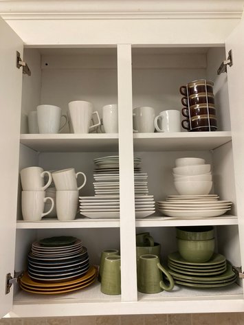 Image for Contents of Kitchen Cabinet Including (3) Shelves