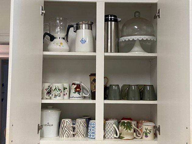 Image for Contents of Kitchen Cabinet Including (3) Shelves