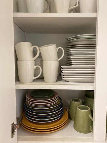 Image for Contents of Kitchen Cabinet Including (3) Shelves