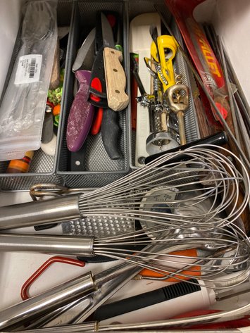 Image for Contents of Kitchen Drawer