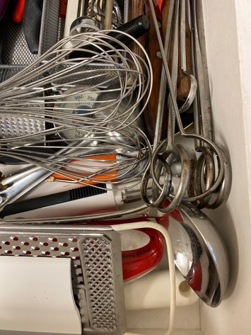 Image for Contents of Kitchen Drawer