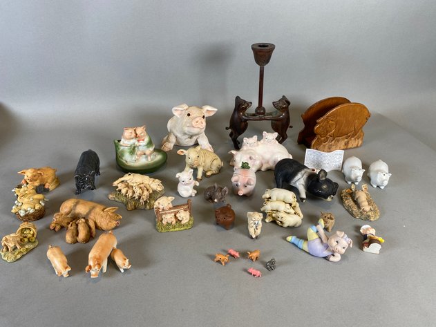 Image for Collection of Pig Figurines & Décor