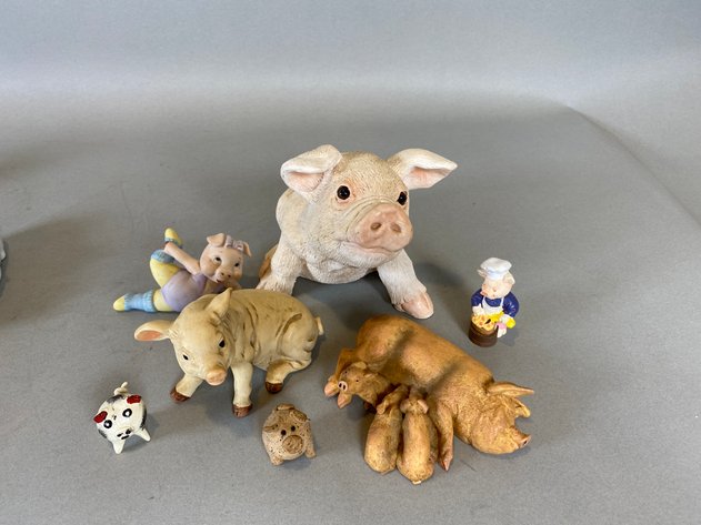 Image for Collection of Pig Figurines & Décor