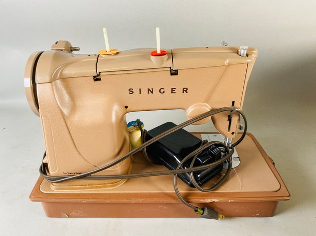 Image for Vintage Singer Heavy Duty 328K Sewing Machine with Case